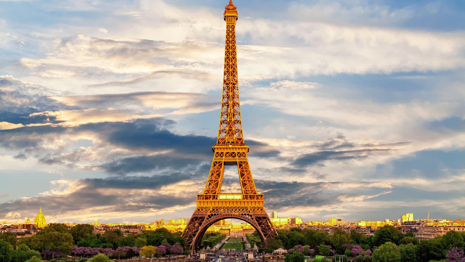 Auf nach Paris! Katholische Gemeinde lädt Jugendliche zu erlebnisreicher Ferienfahrt ein