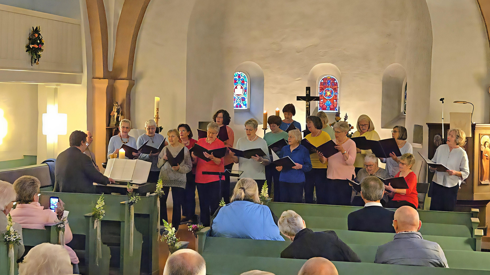 Frauen- und Mädchenchor Weserklang begeistert mit Frühlingskonzert in der St. Pauli-Kirche