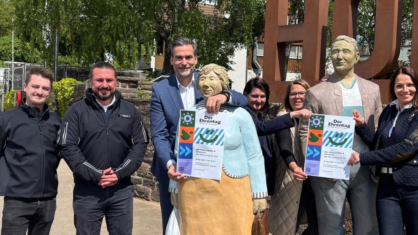 Buntes Pfingstwochenende in der Holzmindener Innenstadt: Holzminden feiert 77 Jahre Grundgesetz und ehrenamtliches Engagement