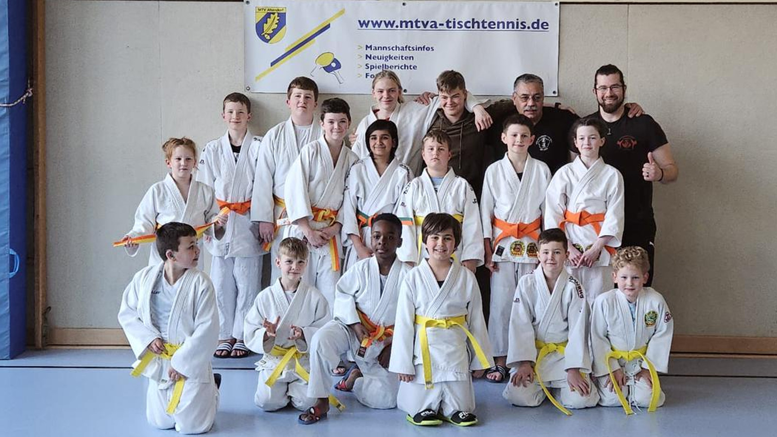 MTV Altendorf: 14 Nachwuchsjudoka bestehen erfolgreich ihre Gürtelprüfung in Holzminden