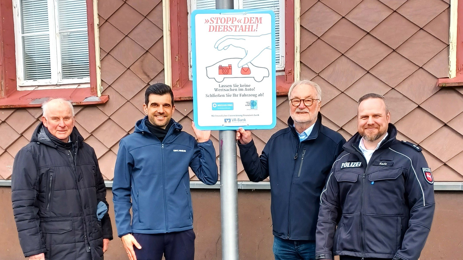 VR-Bank, WEISSER RING und Polizei Holzminden starten Präventionsaktion gegen Autoaufbrüche