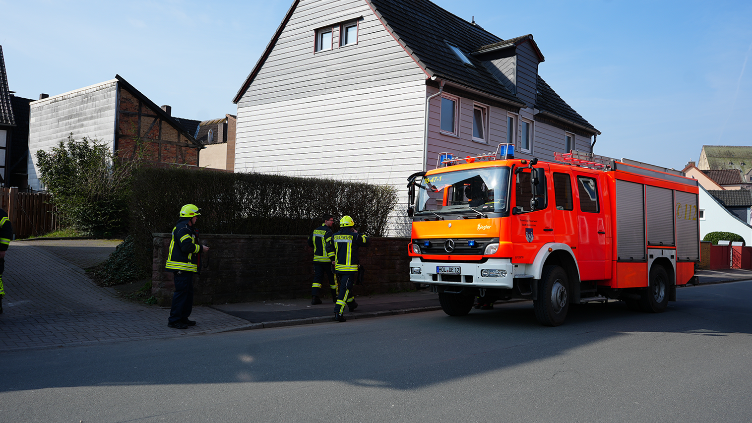 Feuerwehreinsatz in Holzminden: Rauchentwicklung durch vergessenes Essen in Wohnung